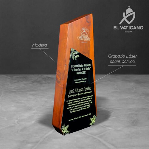 Reconocimiento tótem de madera - Imagen 1