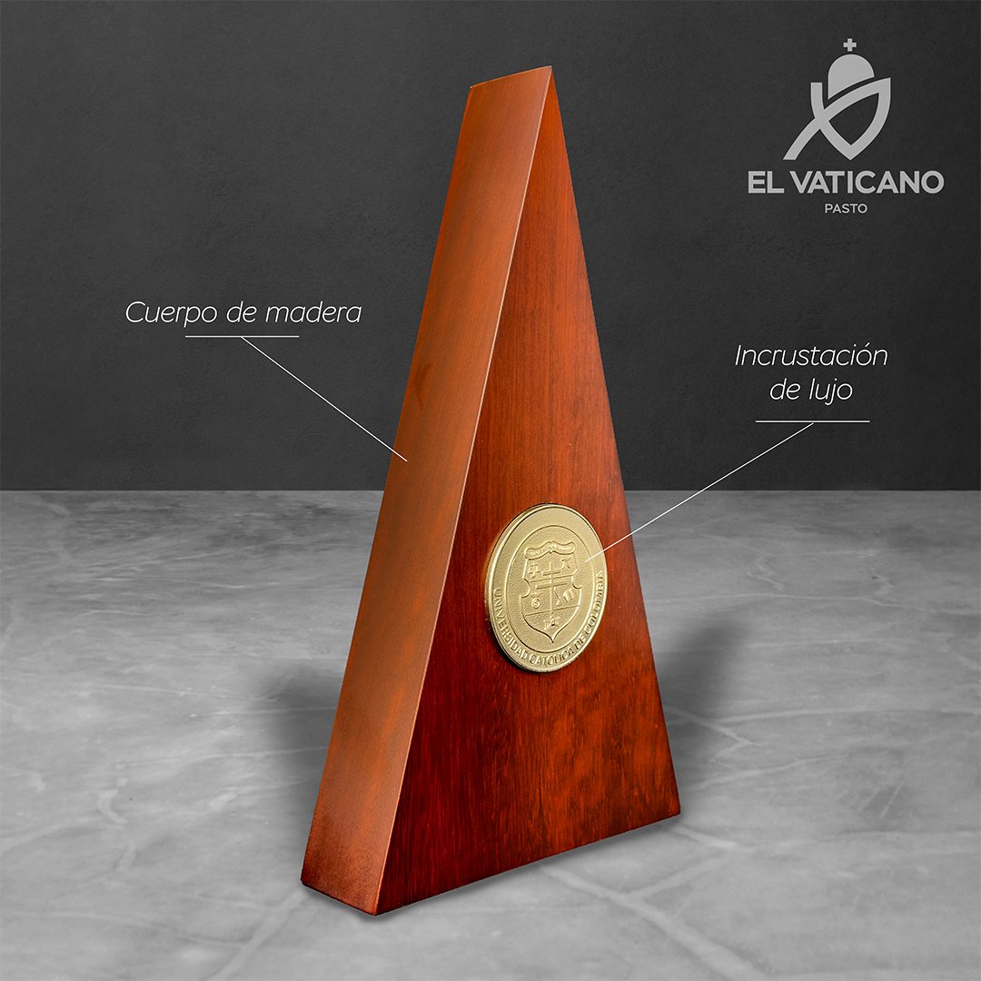 Reconocimiento tótem con medalla