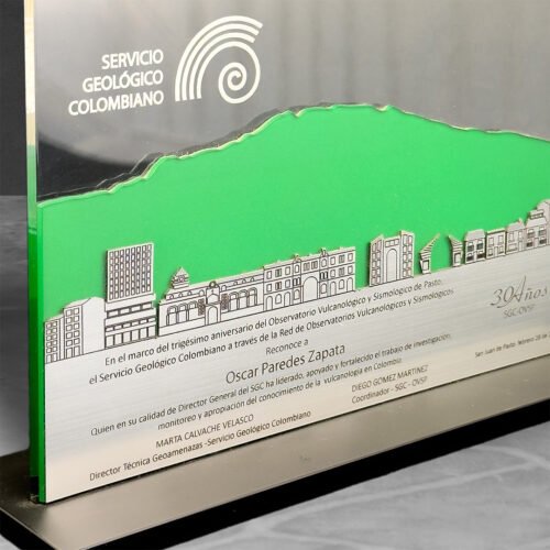 Reconocimiento volcán con grabado láser - Imagen 2