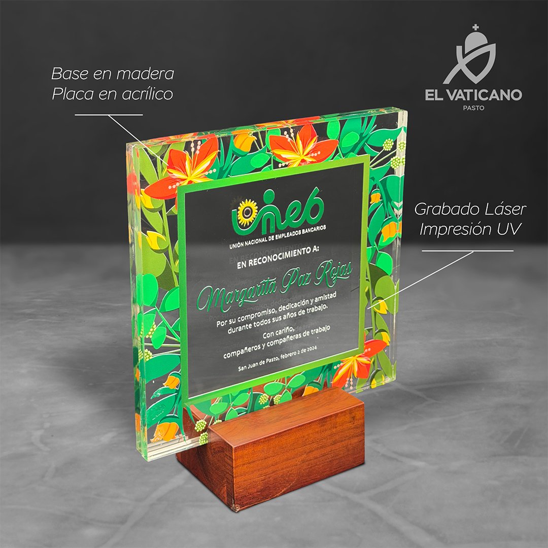 Placa de acrílico cuadrada con base de madera personalizada