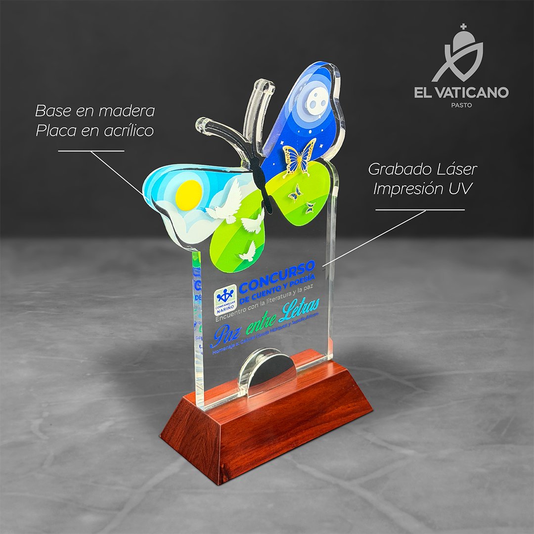 Placa de acrílico mariposa con base de madera