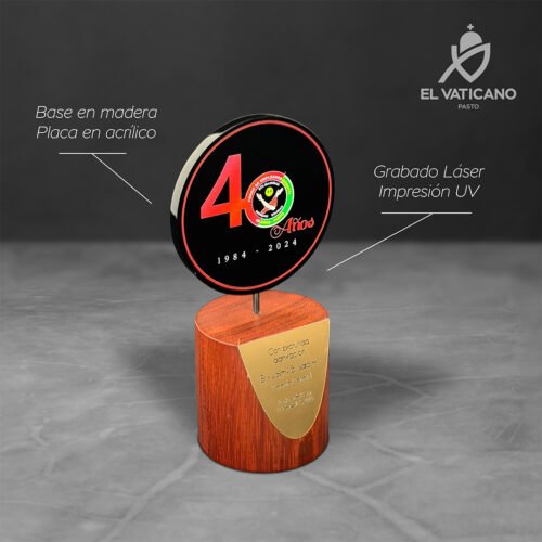 Reconocimiento de acrílico con base de madera - Imagen 1