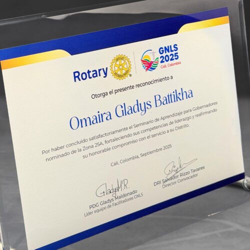 Placa de acrílico con dilatadores para diplomas - Imagen 2